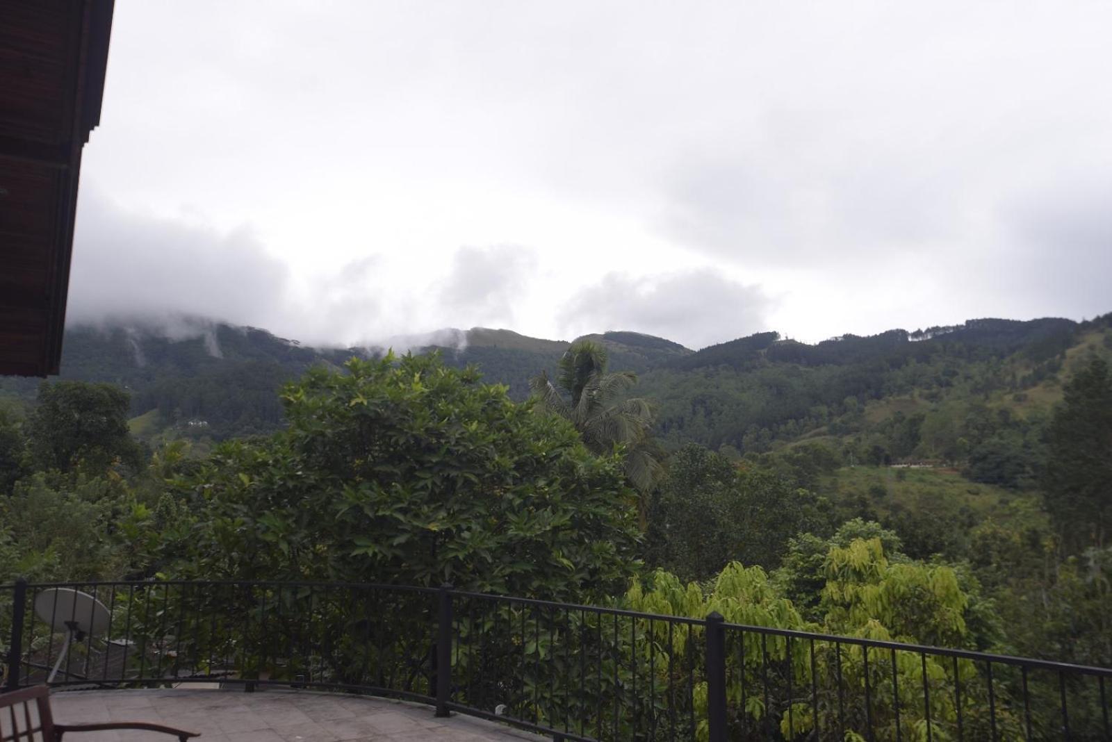 Chaminrich Villa Kandy Esterno foto